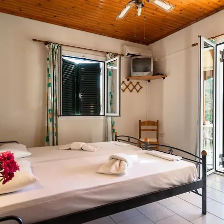 Apartment Pantelios Village 3 *